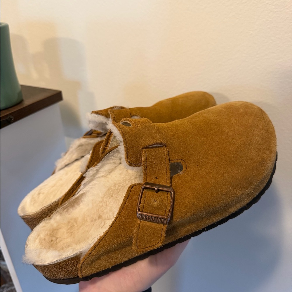 Birkenstock Suede Shearling Clogs - Tan Brown